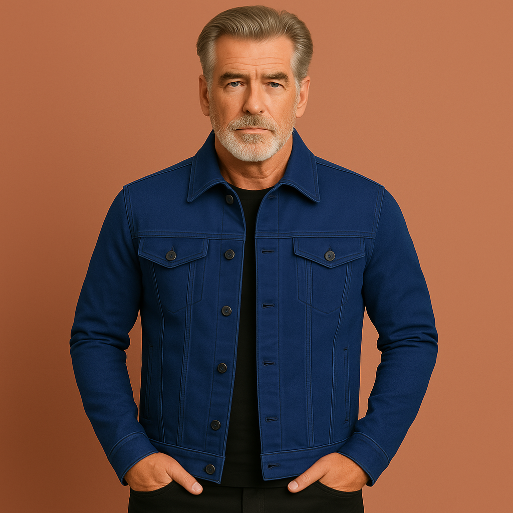 Heren spijkerjack in blauw met klassieke kraag, comfortabel en stijlvol voor casual outfits in lente en herfst.