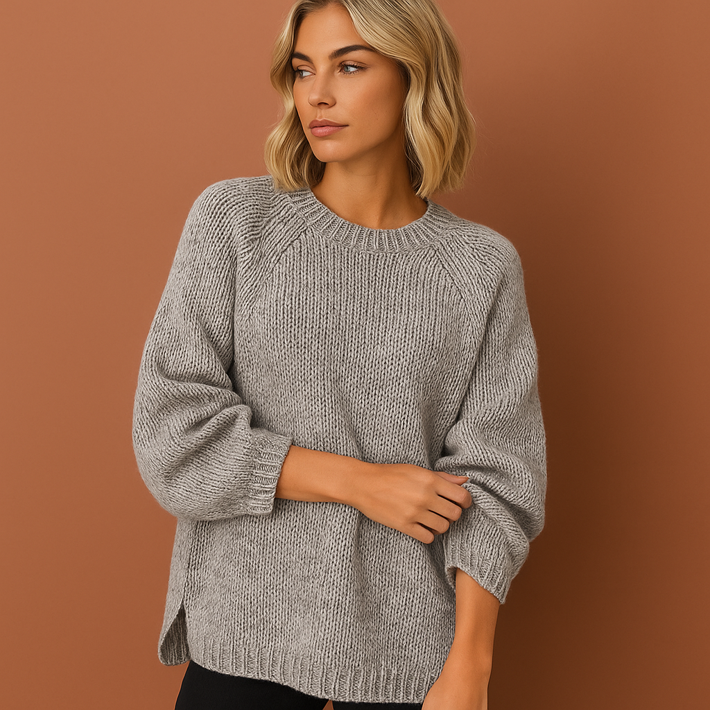 Dames oversized trui in grijs met losse pasvorm, zacht en comfortabel voor casual en stijlvolle outfits.