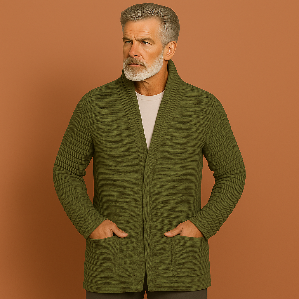 Legergroen herenvest met warme pasvorm en praktische zakken, ideaal voor koude dagen en casual outfits.