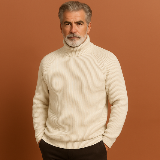 Heren coltrui in beige met elegante pasvorm, warm en comfortabel voor stijlvolle outfits in de herfst en winter.