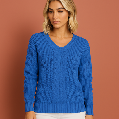 Dames gebreide trui in blauw met klassieke look, zacht en comfortabel voor dagelijks gebruik.