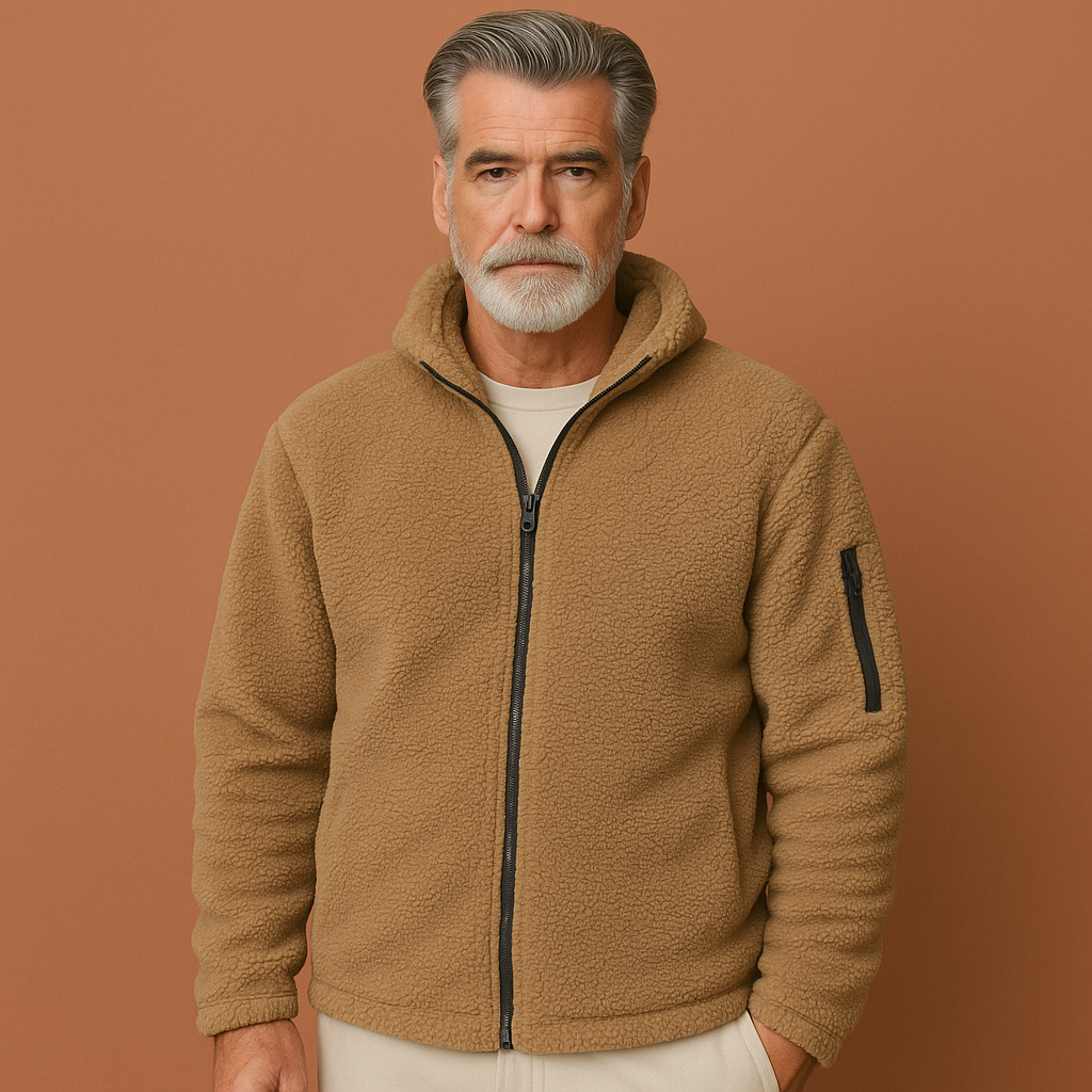 Heren fleecejas met capuchon in grijze kleur, ideaal voor koude dagen en outdoor gebruik.