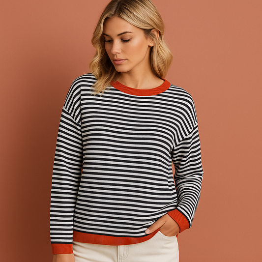 Dames trui in wit met gestreept design, zacht en comfortabel voor casual en stijlvolle outfits.