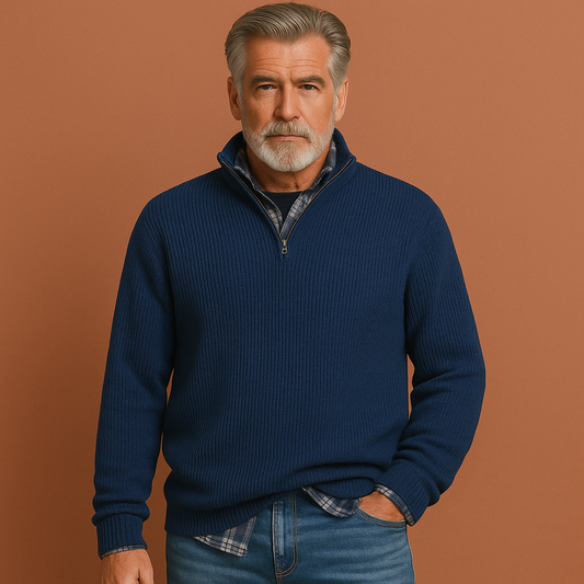 Heren wollen trui in donkerblauw met tijdloos design, zacht en comfortabel voor casual en stijlvolle outfits.