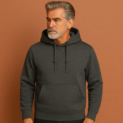 Heren hoodie in donkergrijs met minimalistisch design, zacht en comfortabel voor casual en stijlvolle outfits.