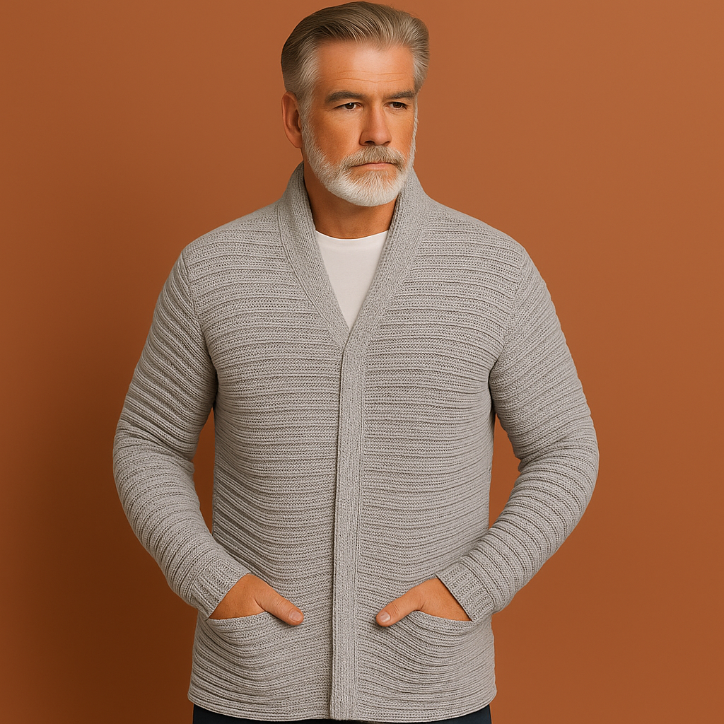 Grijs herenvest met warme pasvorm en praktische zakken, ideaal voor koude dagen en casual outfits.