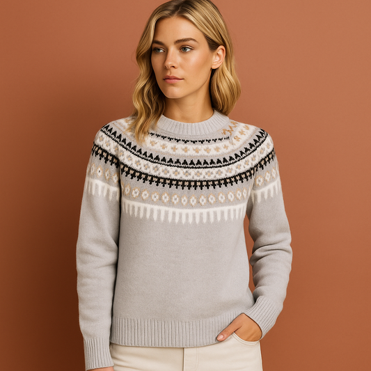 Damestrui in grijs met Scandinavisch winterpatroon, warm en comfortabel voor stijlvolle winterlooks.