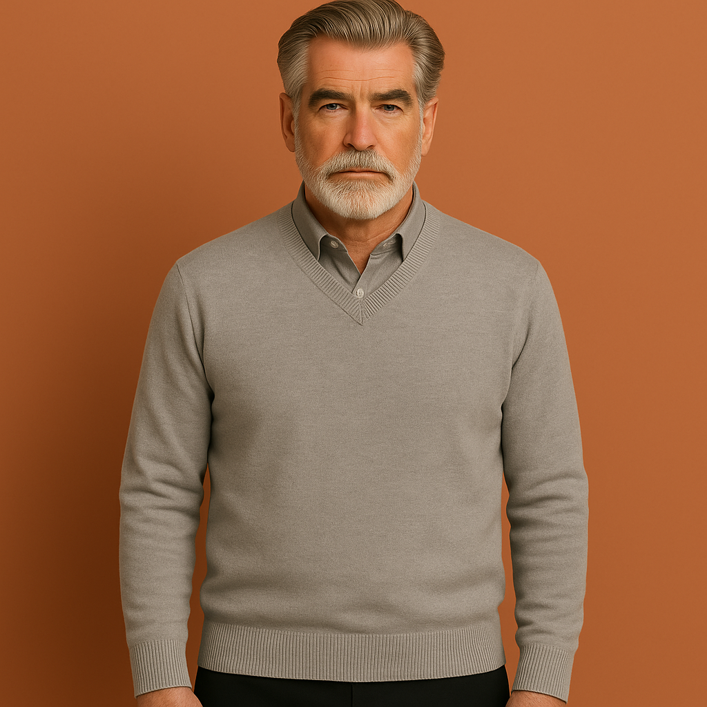 Grijze heren trui met V-hals en comfortabele pasvorm, ideaal voor dagelijks gebruik en nette outfits.