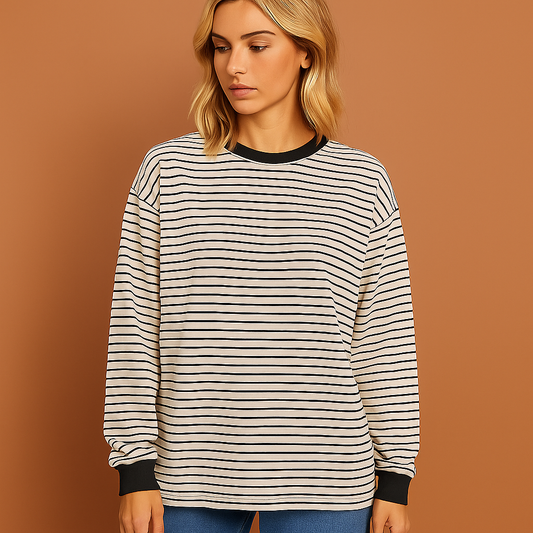 Khaki damestrui met gestreept patroon en comfortabele pasvorm, ideaal voor casual outfits tijdens koude dagen.