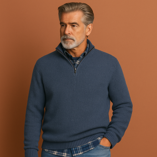 Heren wollen trui in lichtblauw met tijdloos design, zacht en comfortabel voor casual en stijlvolle outfits.