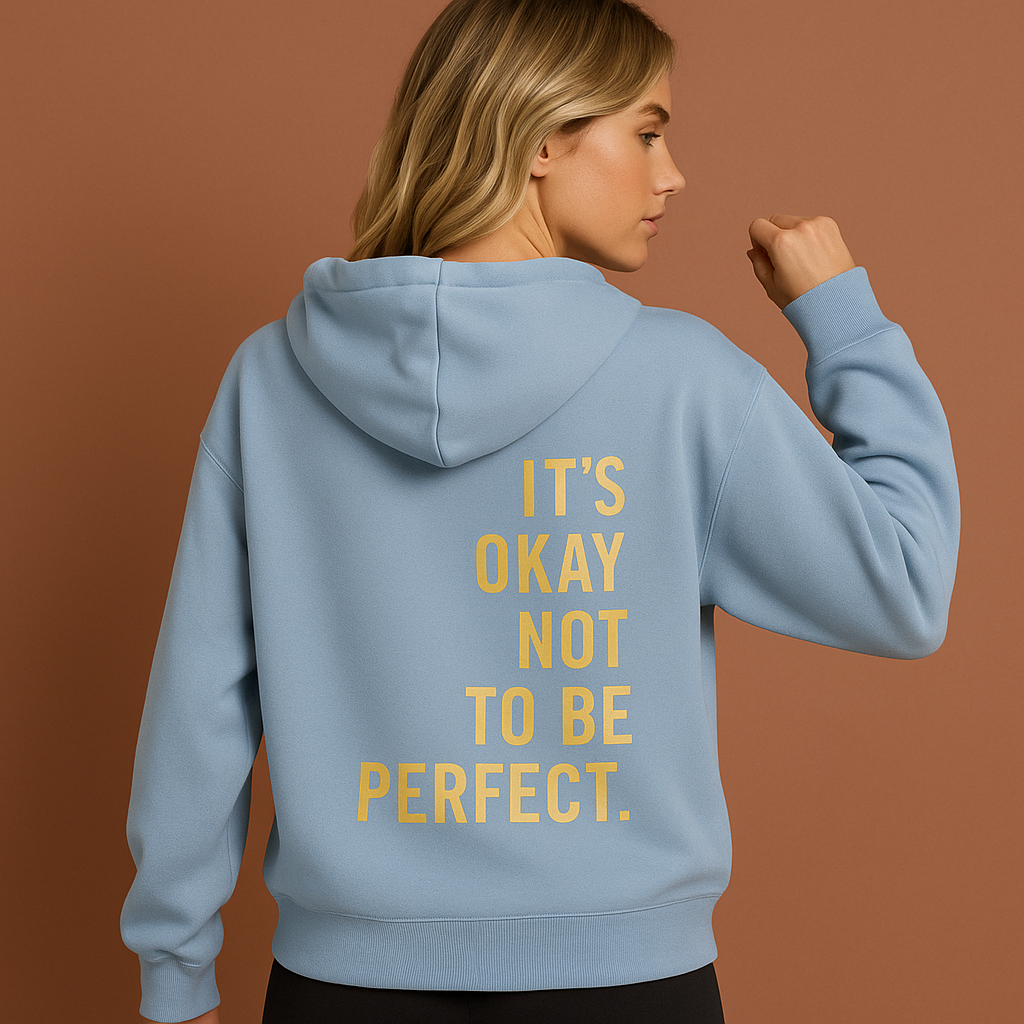 Lange hoodie voor dames in lichtblauwe kleur met comfortabele pasvorm, ideaal voor koude dagen en casual outfits.