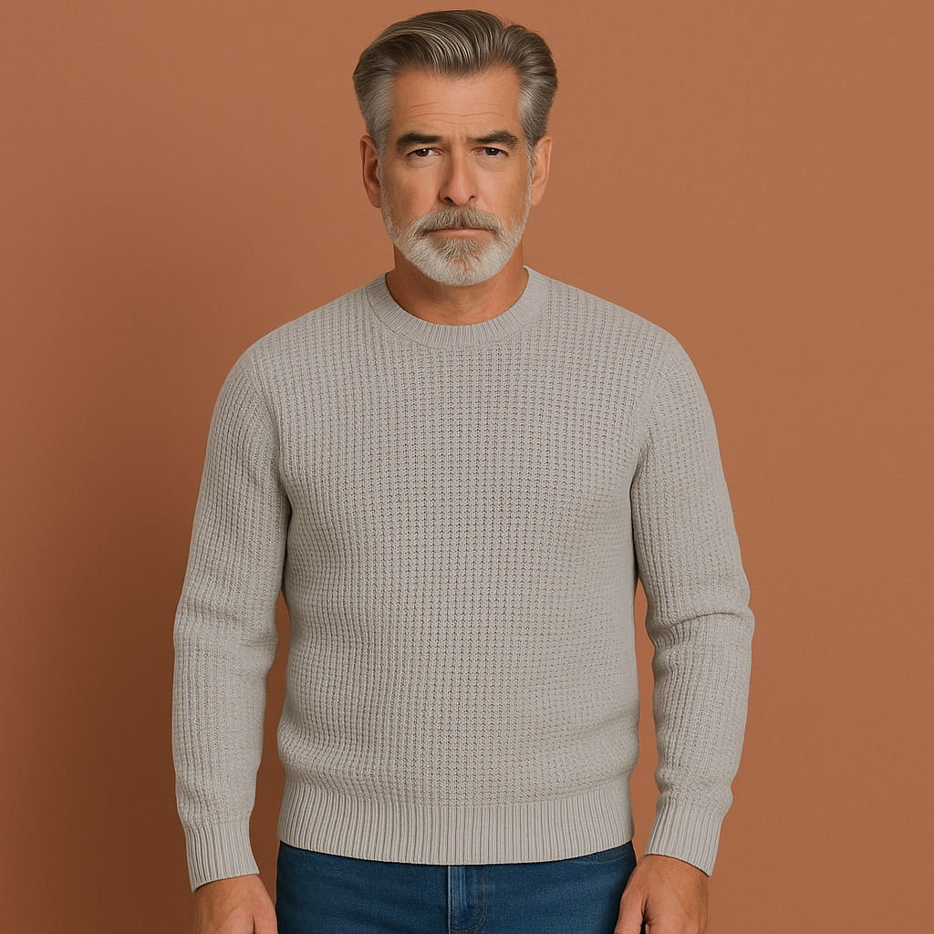Heren trui in lichtgrijs met tijdloos design, zacht en comfortabel voor casual en stijlvolle outfits.