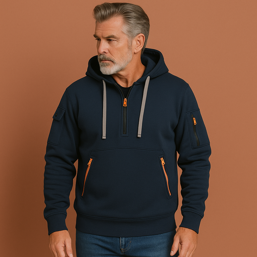 Heren hoodie in marineblauw met meerdere zakken, zacht en comfortabel voor casual en sportieve outfits.