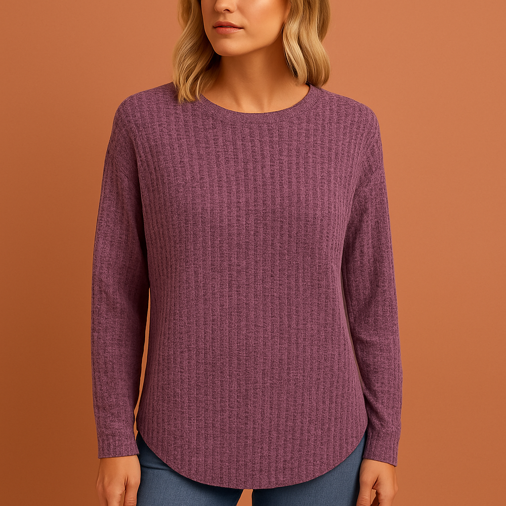 Paarse damestrui met moderne pasvorm en stijlvolle uitstraling, zacht en ideaal voor koude dagen en casual outfits.