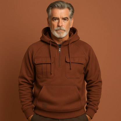 Rode hoodie voor heren met zachte pasvorm en praktische zakken, ideaal voor koude dagen en casual outfits.