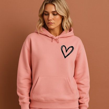 Hoodie voor dames met hartprint in verschillende kleuren, ideaal voor casual outfits en koude dagen.