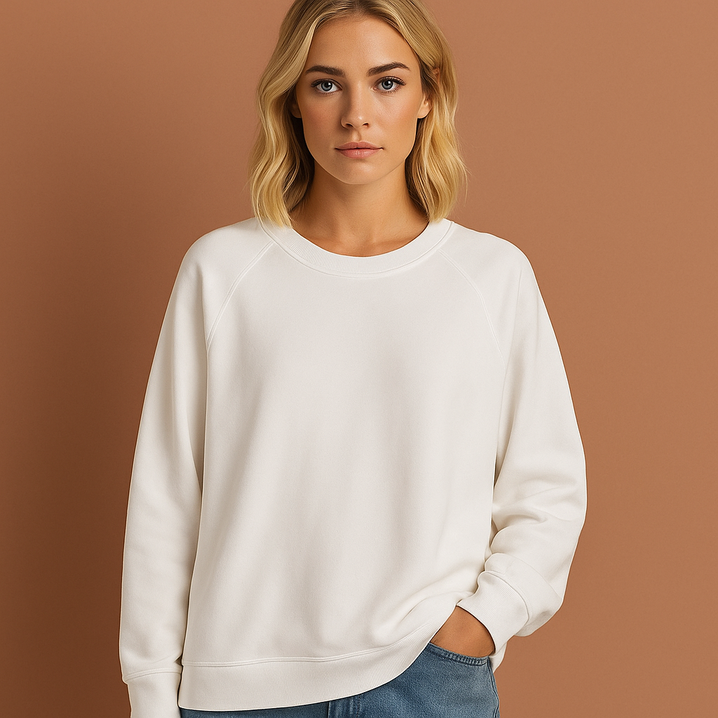 Witte oversized sweater voor dames met moderne uitstraling, perfect voor casual outfits en ontspannen dagen.