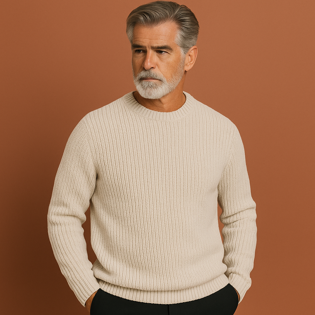 Witte herentrui met warme pasvorm en tijdloos ontwerp, ideaal voor koude dagen en dagelijks gebruik.