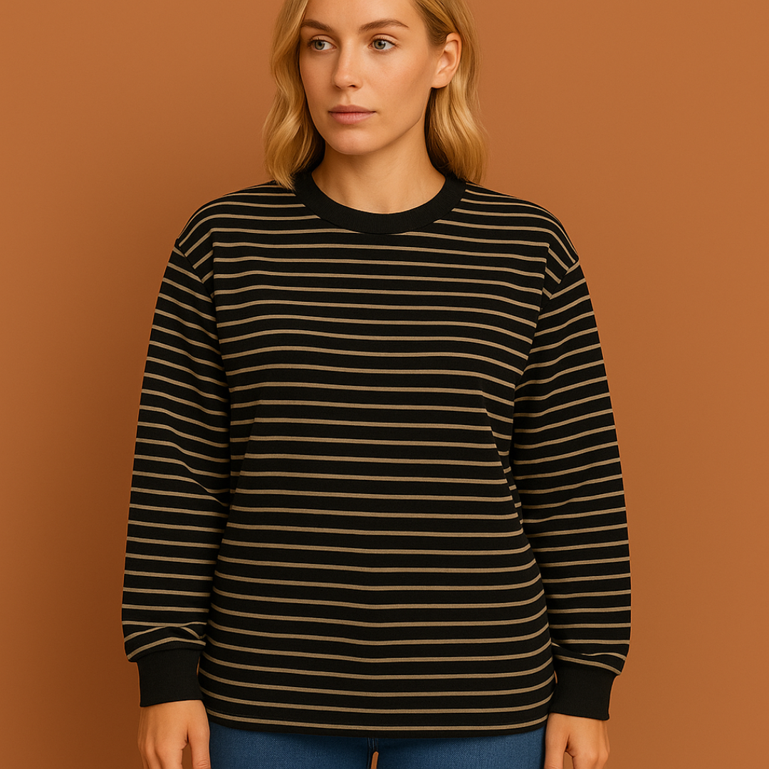 Zwarte damestrui met gestreept patroon en comfortabele pasvorm, ideaal voor casual outfits tijdens koude dagen.