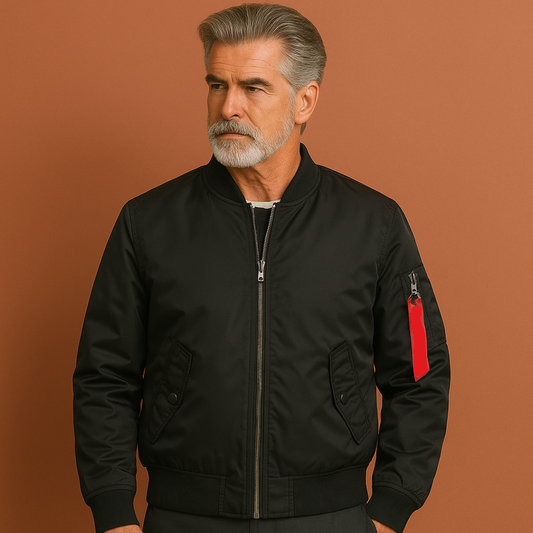 Heren outdoorjas in zwart met moderne pasvorm, zacht en comfortabel voor casual en stijlvolle outfits.