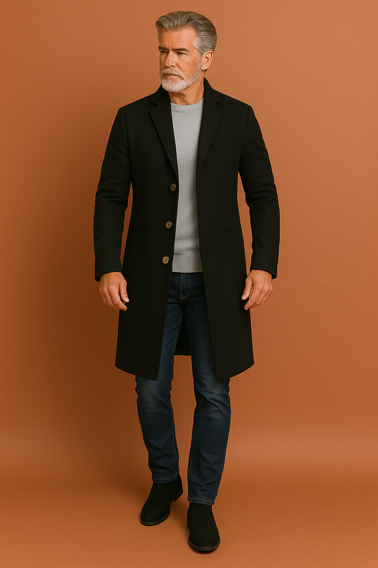 Heren trenchcoat in zwart met tijdloos design, warm en comfortabel voor zakelijke en casual outfits in de herfst en winter.