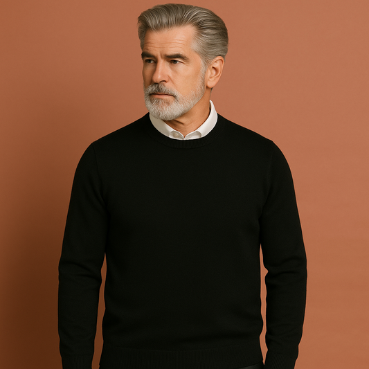Heren trui in zwart met tijdloos design, zacht en comfortabel voor stijlvolle en casual outfits.