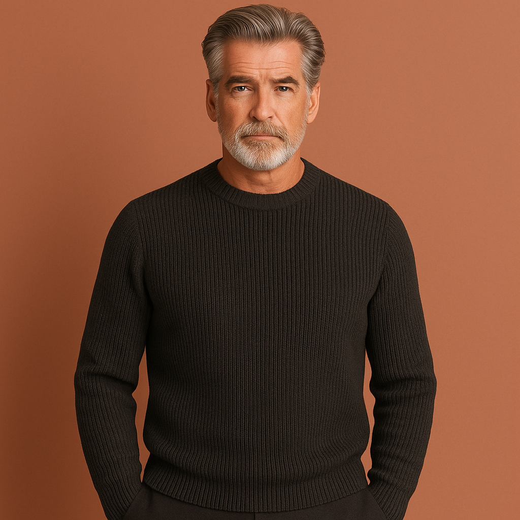 Zwarte herentrui met warme pasvorm en tijdloos ontwerp, ideaal voor koude dagen en dagelijks gebruik.